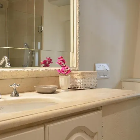 Tropez Apartman