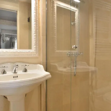Tropez Apartman
